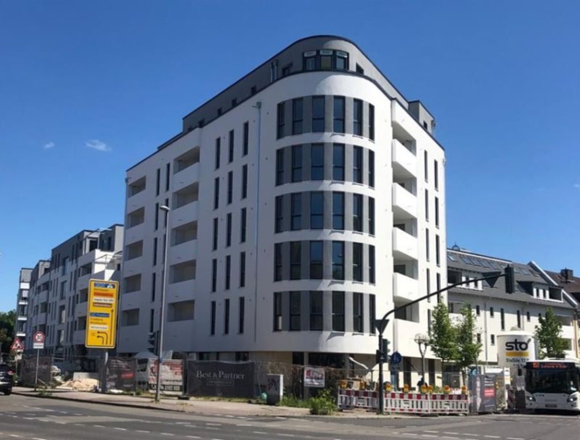 Tiefgaragenstellplätze zu vermieten! Einfahrt Eugen-Kaiser-Str. Bild1.jpg | © Dawonia