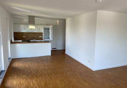 Wohnzimmer mit Küche | © Dawonia