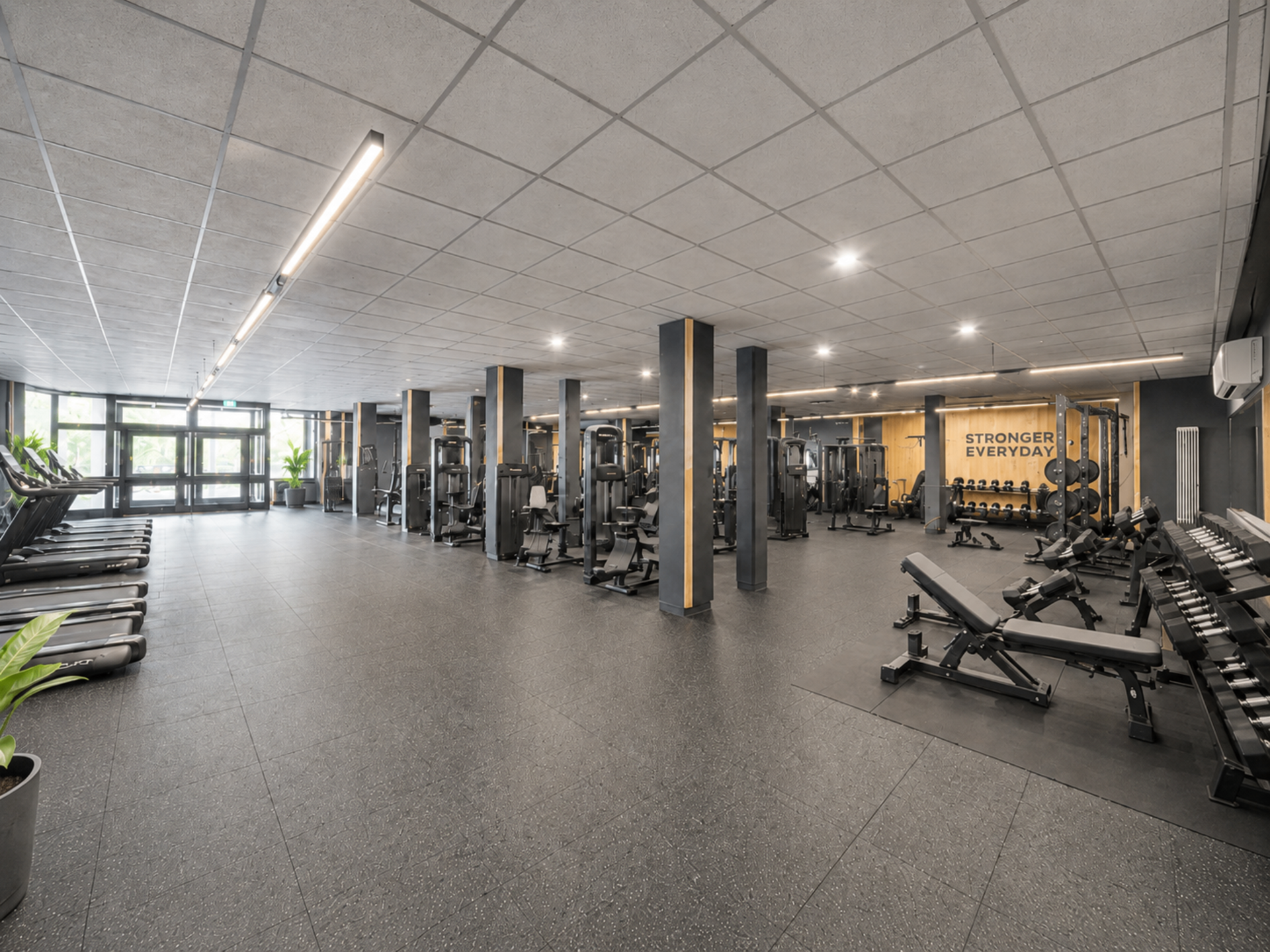 Hauptraum_ virtuell eingerichtet als Fitnessstudio | © Dawonia