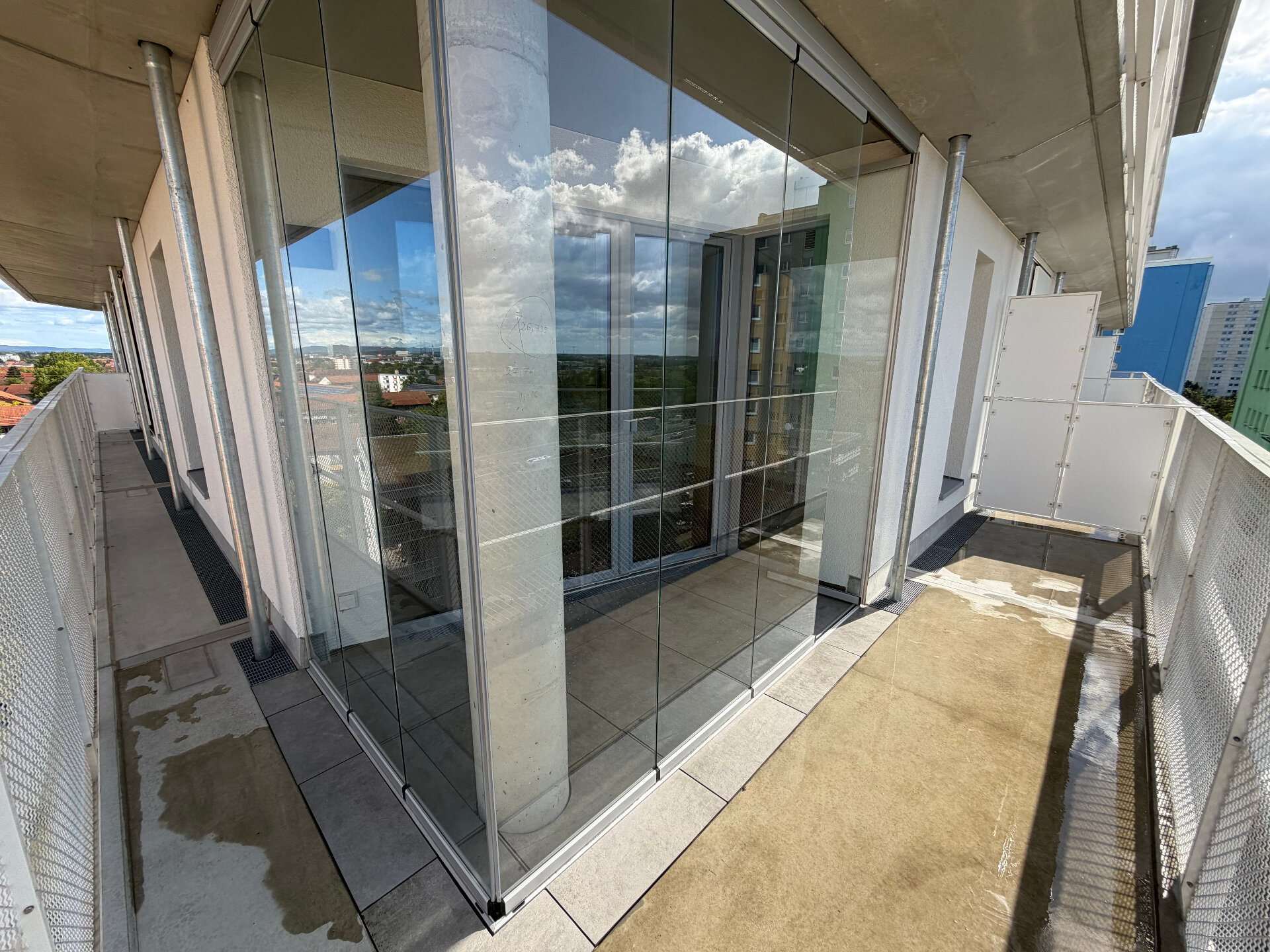 Balkon (Schallschutzverglasung geschlossen) | © Dawonia